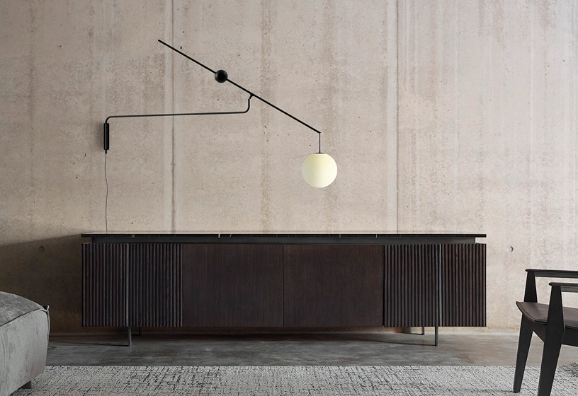 Original Tempo sideboard that combines modern and avant-garde styles to create a luxury designer piece of furniture.