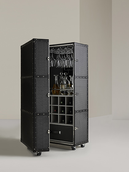 The George cocktail cabinet has been designed to bring elegance and luxury to any bar space.
