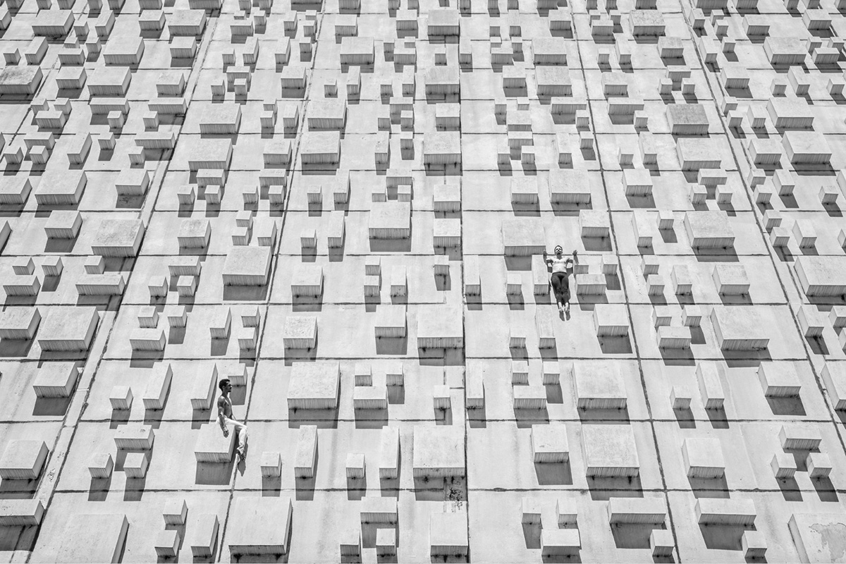 Exposición homenaje al arquitecto Oscar Niemeyer por el fotógrafo Juan Carlos Vega